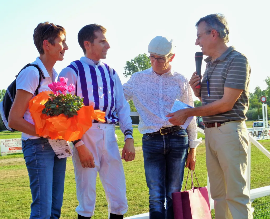 Remise des Prix après la victoire de Graf Spee