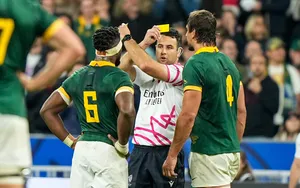 “Pas au niveau”, “une honte” : l’arbitre détruit par joueurs et supporters après France – Afrique du Sud