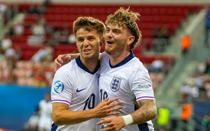 Mercato Strasbourg : Liam Rosenior drague une ancienne cible de l’OL et du RC Lens