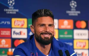 Ligue des Champions : Olivier Giroud bat un record appartenant à Laurent Blanc !