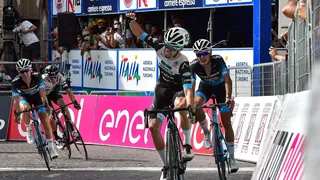 Baby Giro : le premier maillot rose pour Ropero