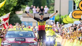 Tour de France – étape 11 : Van Aert dompte le Ventoux et termine en solitaire