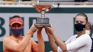 Roland-Garros (F) : deuxième titre consécutif pour la paire Mladenovic/Babos !