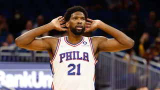 NBA: Jokic et Embiid dominent la concurrence pour le titre de joueurs du mois