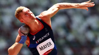 JO – Athlétisme : record du monde pour McLaughlin, Mayer blessé