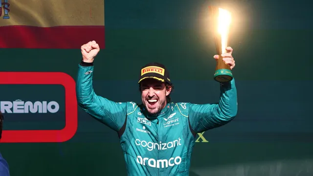 F1 : 53 millièmes, une photo finish et un splendide podium pour Alonso au Brésil