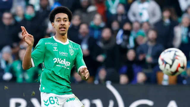 Mercato ASSE : Pourquoi Djylian N’Guessan n’a aucun intérêt à rejoindre Arsenal