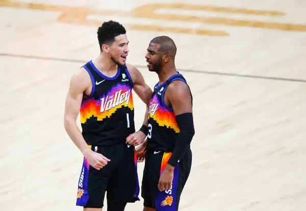 Devin Booker et Chris Paul seront bien présent au tour suivant de ces Playoffs NBA 2023 (iconsport) 