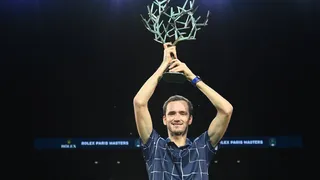Rolex Paris Masters : Medvedev renverse Zverev et s’impose en finale