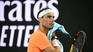 Roland-Garros : touché au genou, Rafael Nadal stoppe son entraînement !