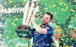 Fléchettes : Une finale d’anthologie, Luke Humphries s’impose (Vidéo)