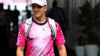 F1 : Juan Pablo Montoya révèle la prochaine écurie d’Isack Hadjar