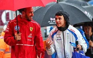 F1 : Lewis Hamilton critique Red Bull, l’alerte est lancée pour Isack Hadjar