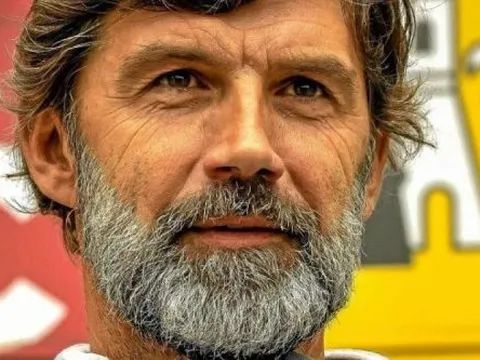Éric Sikora : “Je n’ai aucun regret d’avoir fait toute ma carrière au RC Lens !”