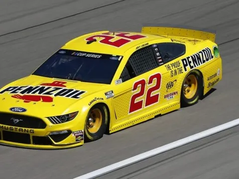 NASCAR : Logano remporte la course de Las Vegas