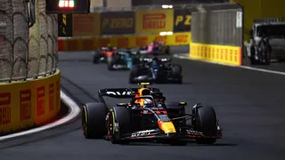 GP d’Arabie Saoudite – Résultats : Pérez s’impose devant Verstappen, Alonso encore 3e