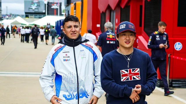 F1 : “Bon pour moi”, Yuki Tsunoda met la pression sur Isack Hadjar