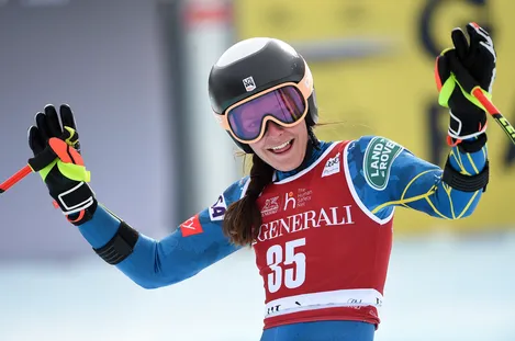 Career-First Top 10 for Cashman in Val d'Isere Super-G