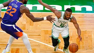 Boston corrige le tir face aux Suns