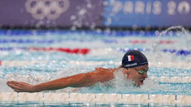 JO 2024 : combien de médailles d’or Léon Marchand peut-il encore remporter dans ces Jeux ?