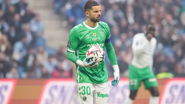 ASSE : Horneland doit absolument régler le problème Larsonneur avant Montpellier