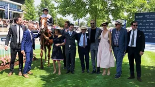 Tony Parker rencontre sa nouvelle jument, une future star ?