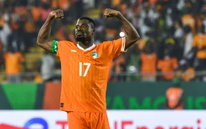 Mercato : indésirable en Iran, Serge Aurier peut-il se relancer en Ligue 1 ?