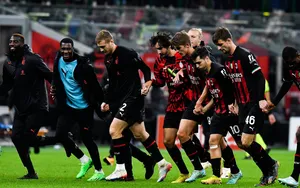 Mercato Lorient : Les Merlus suivent un joueur de l’AC Milan