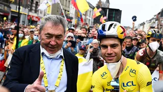 JO 2024 : Eddy Merckx congratule Remco Evenepoel et Wout van Aert