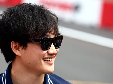 Tsunoda roulera sur le Nordschleife en septembre !