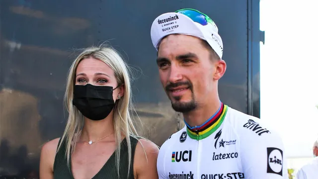 Affaire Alaphilippe : Marion Rousse attaquée… par la femme de Philippe Gilbert !