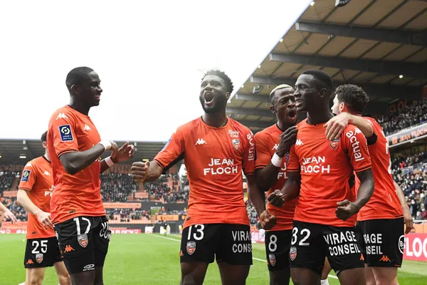 Grand espoir du FC Lorient, Sambou Soumano, prêté à Rodez ces derniers mois, va rester en Ligue 2 durant ce mercato estival et rejoindre QRM (iconsport)