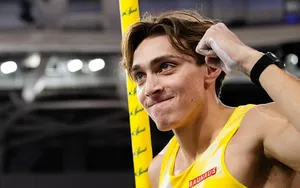 Record Athlétisme : Mondo Duplantis un peu plus près des étoiles