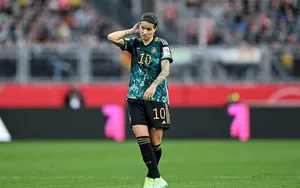 Dzsenifer Marozsan : Âge, Stats, Palmarès, Couple et Club