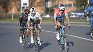 Mathieu van der Poel remporte les Strade Bianche