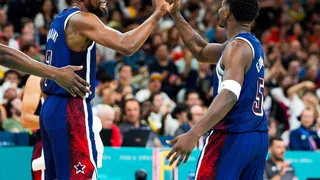 JO 2024 : La Team USA en démonstration contre la Serbie, Joel Embiid sifflé
