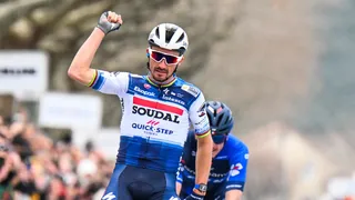 Julian Alaphilippe remporte la Classique Faun-Ardèche