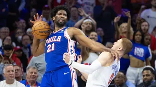 NBA : la blessure effrayante de Joël Embiid inquiète