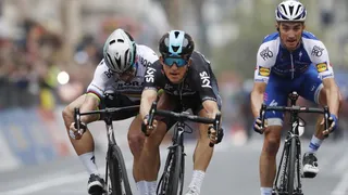 Milan-San Remo : Kwiatkowski vainqueur après un final époustouflant