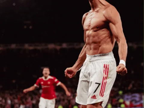 Cristiano Ronaldo offre la victoire à Manchester United à la dernière minute