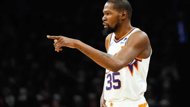 NBA : Kevin Durant sort un triple double énorme contre Houston