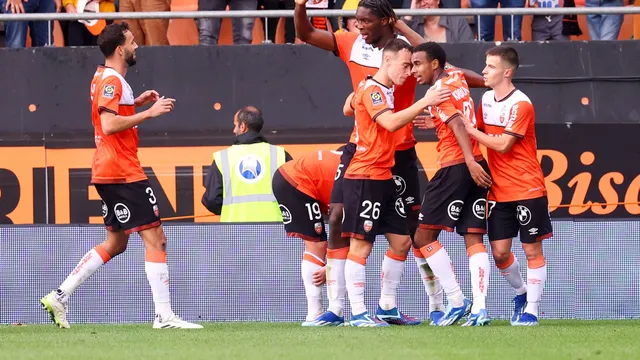 Lorient : Le FC Barcelone et le Real Madrid sur la piste du “Mbappé” lorientais