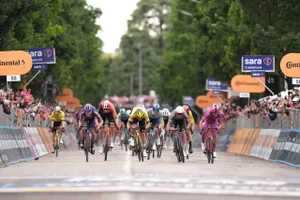 Étape 14 Giro 2025 : parcours détaillé, profil, favoris et horaires