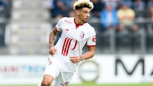 Kevin Malcuit signe à Naples