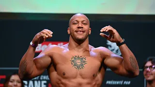 UFC : un combattant russe peut en cacher un autre pour Cyril Gane