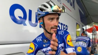 Victoire difficile pour De Gendt, Alaphilippe en jaune !