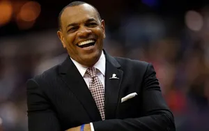 Lionel Hollins devient coach-assistant des Lakers