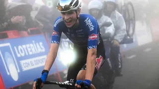 L’ascension exceptionnelle de Jay Vine : De Zwift au cyclisme mondial