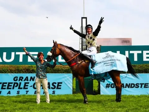 Résultat Grand Steeple Chase de Paris : Vainqueur et Quinté dans l’ordre