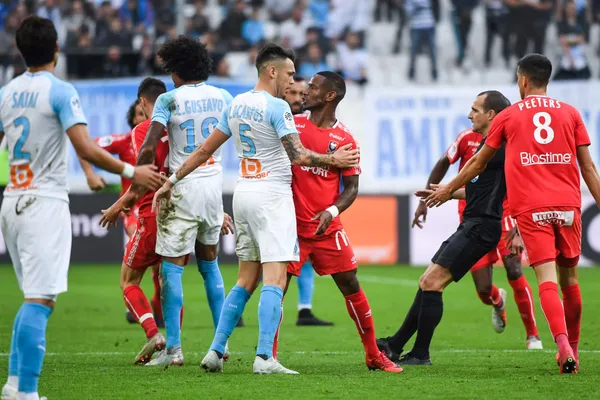 Passé par Lyon, Guingamp ou encore l'Espagne, Claudio Beauvue va revenir dans le Pas-de-Calais durant ce mercato estival afin de signer à Calais, en Régional (iconsport)